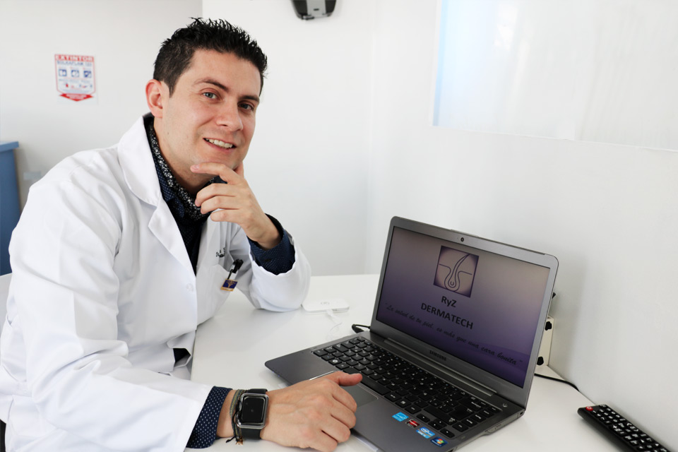 Dr. Cristian Rocha